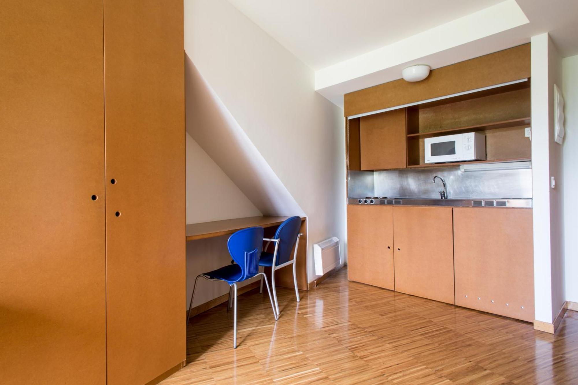 Residencia Universitaria Resa O Castro Vigo Exteriör bild