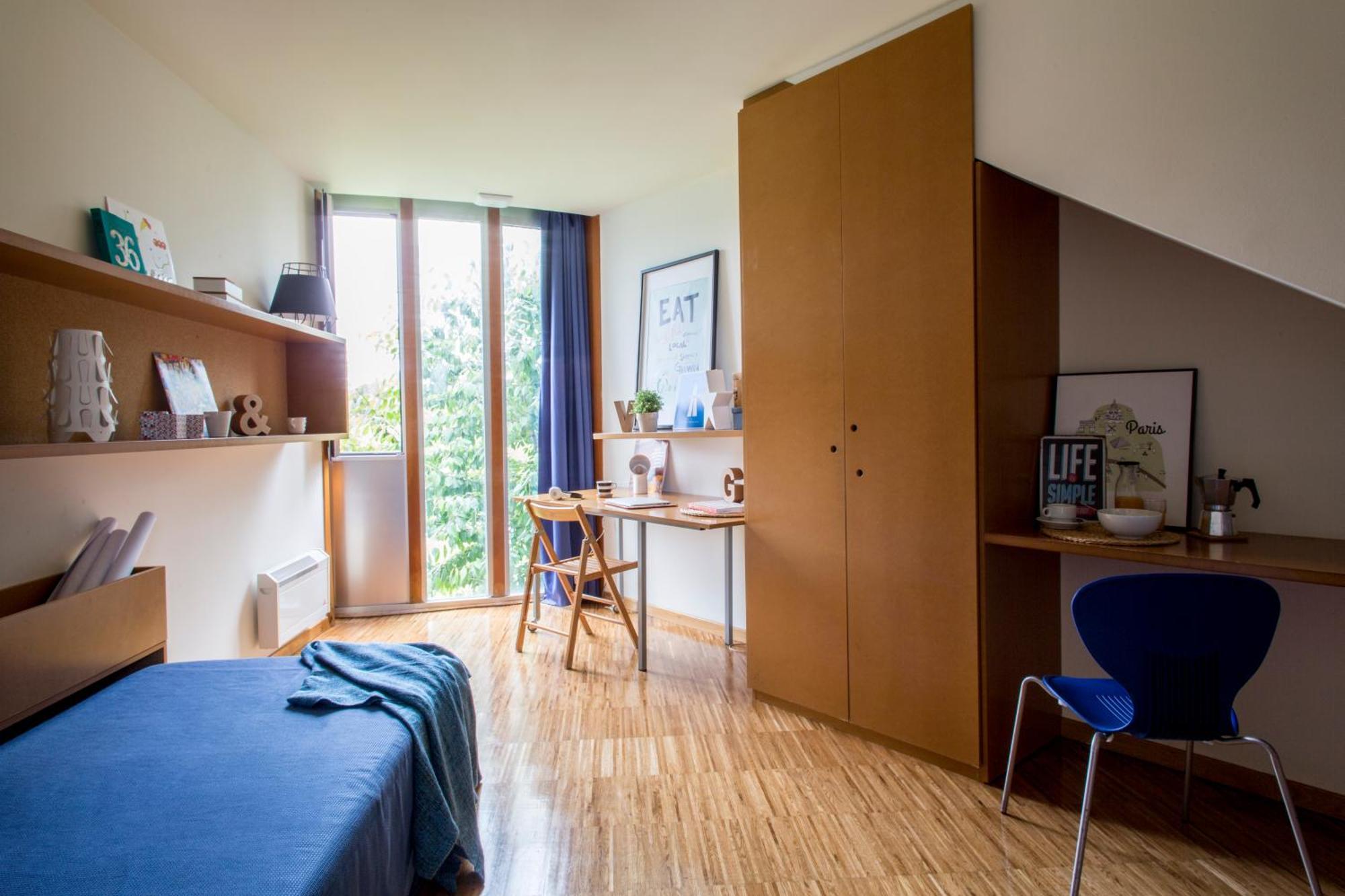 Residencia Universitaria Resa O Castro Vigo Exteriör bild